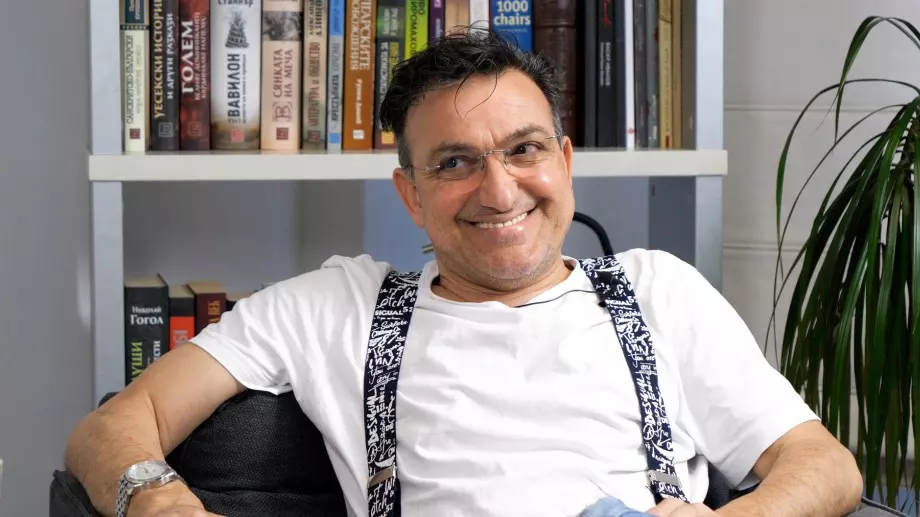 Ето в коя държава е емигрирал Зуека