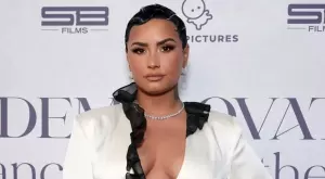 Деми Ловато се отказа от пола си