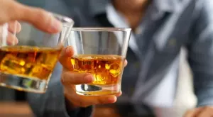 Виц на деня: Двама студенти здраво  се напили преди изпит