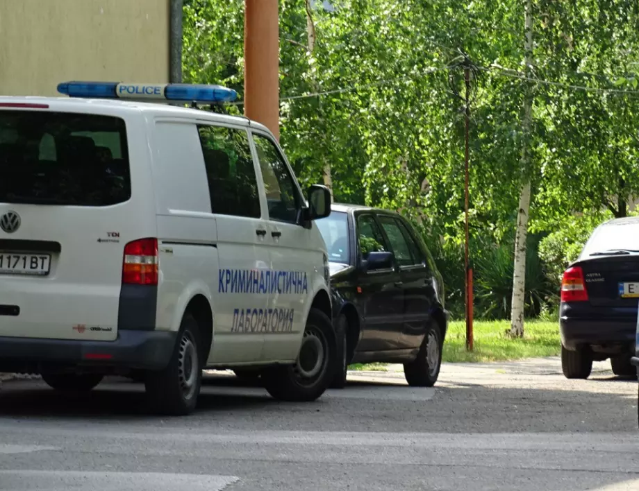 Американец скочи от 7-я етаж на блок в Добрич и уби на място случаен минувач