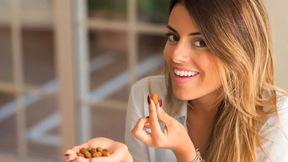 Какво ще се случи с тялото ви, ако изяждате 4 бадема на ден