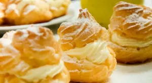 Жесток домашен яйчен крем за еклери