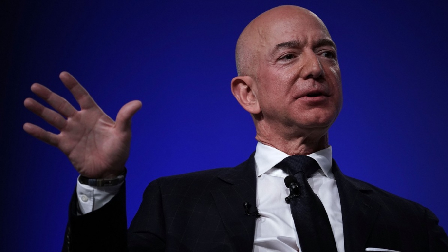 Основателят на Amazon Джеф Безос официално ще се оттегли от
