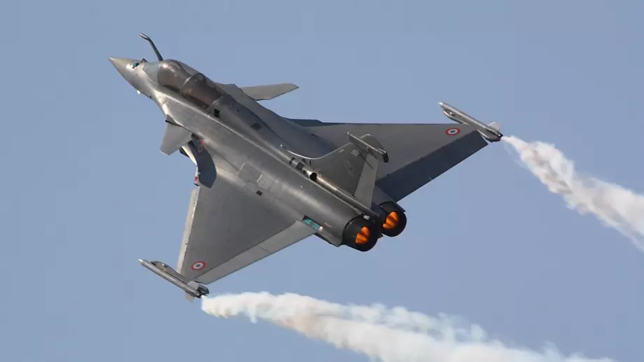 Гърция купува общо 24 изтребителя от Франция