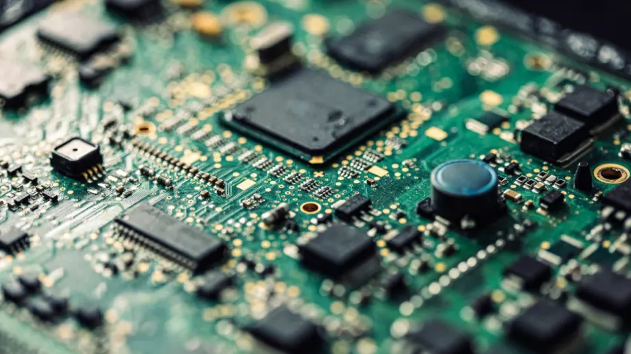 Испания обяви 11 млрд. евро стимули за производство на чипове