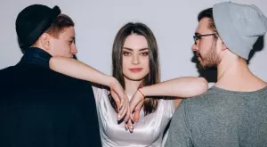 6 реални позитива на полигамните връзки