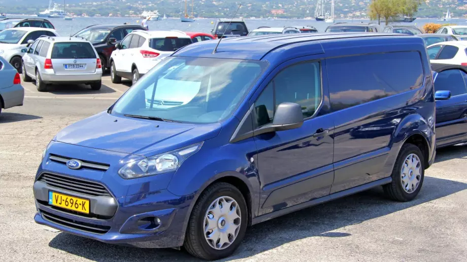 Глоба от 1.3 млрд. долара грози Ford за внос на микробуси от Европа