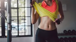 С тези 10 трика ще се радвате на стегнат и плосък корем 