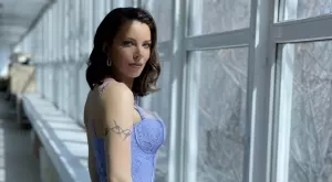 Емилия отново стана блондинка (СНИМКИ)