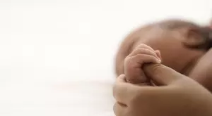 Жена постави световен рекорд, роди 10 близнаци (ВИДЕО)