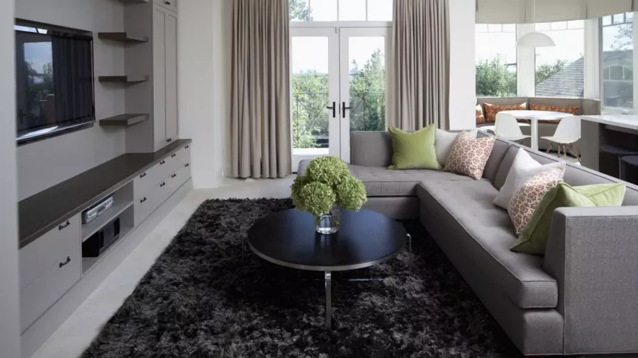 Секцията – ключ към красиво обзаведения хол