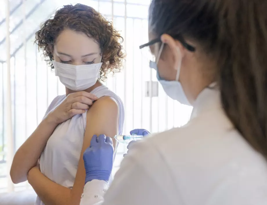 Работят ли векторните ваксини по-добре срещу коронавируса от РНК? Отговорът още не е ясен