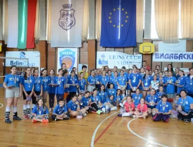 Волейболен празник събра десетки деца във Видин
