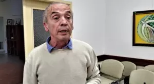  {{ otherArticle[0].article.title }} 