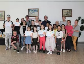 В Тетевен наградиха участниците в общинския етап на Международния конкурс "С очите си видях бедата"