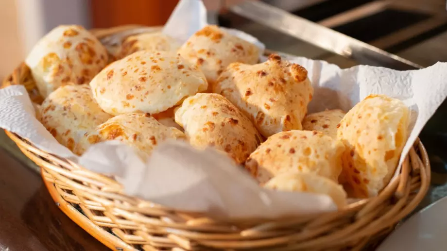 Домашни пухкави хлебчета с извара