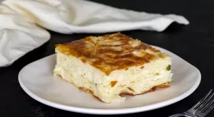 Вкусна и пухкава баница с газирана вода