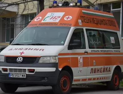 Бебе се роди в линейка на път за болницата в Крумовград