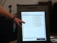 Експерти: Ръчното броене на бюлетините от машинното гласуване гарантира грешки
