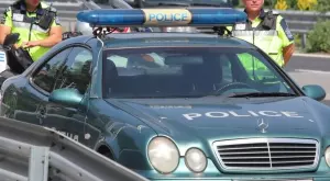 Виц за днес: Катаджия спрял автомобил за проверка