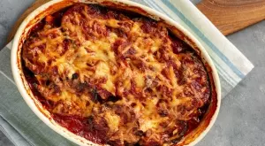 Жестока запеканка с патладжан и моцарела