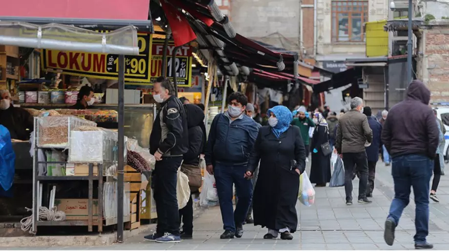 Турците изнемогват: Цените са смазващи, лирата се срива