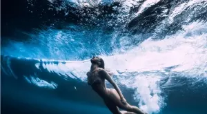 Плуването: Защо е супер полезно за тялото?   