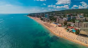  {{ otherArticle[0].article.title }} 