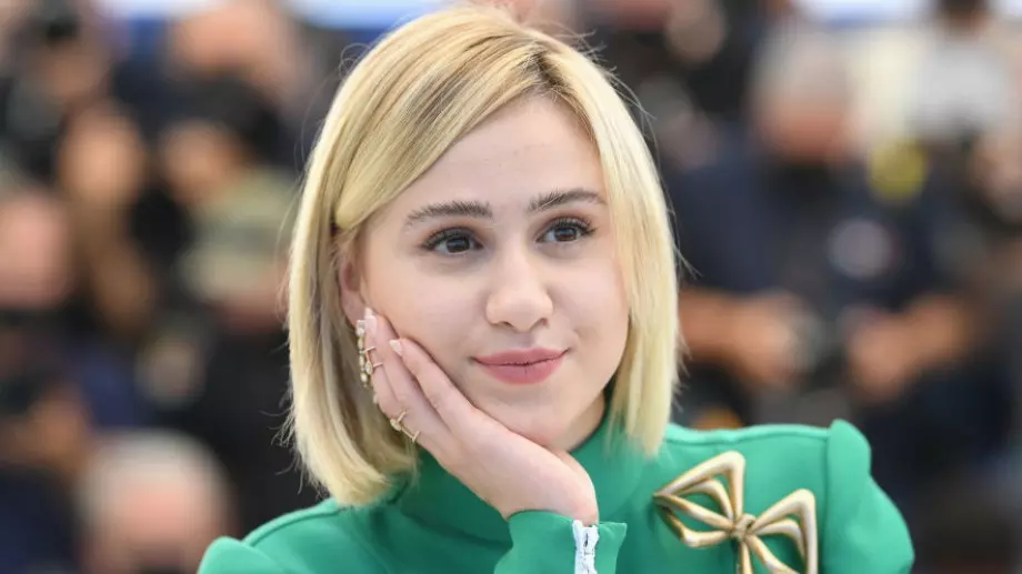 Мария Бакалова изненада с напълно нова визия (СНИМКА)