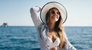 5 зодиакални знака, които винаги искат да бъдат в светлината на прожекторите   