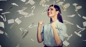 Коя е компанията, раздала бонуси на служителите си в размер на 50 месечни заплати?