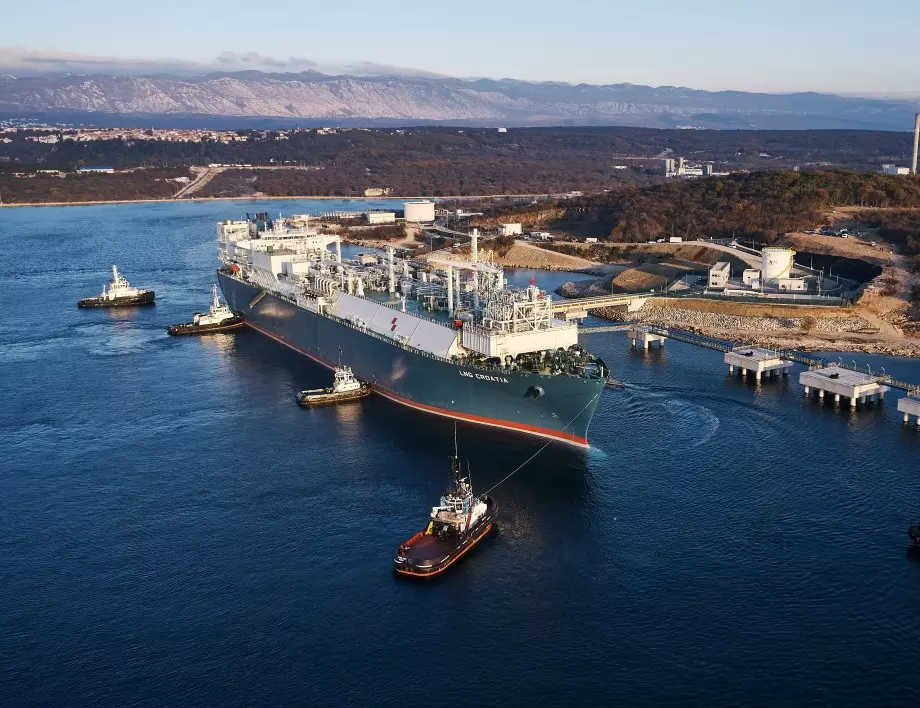САЩ изпращат над 20 танкера с газ за Европа 