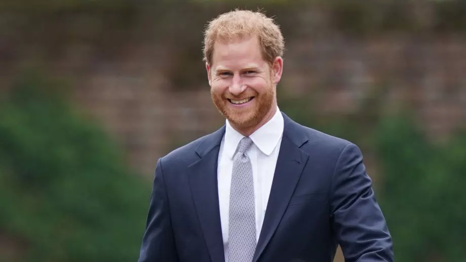 Принц Хари разказва за живота си в книга