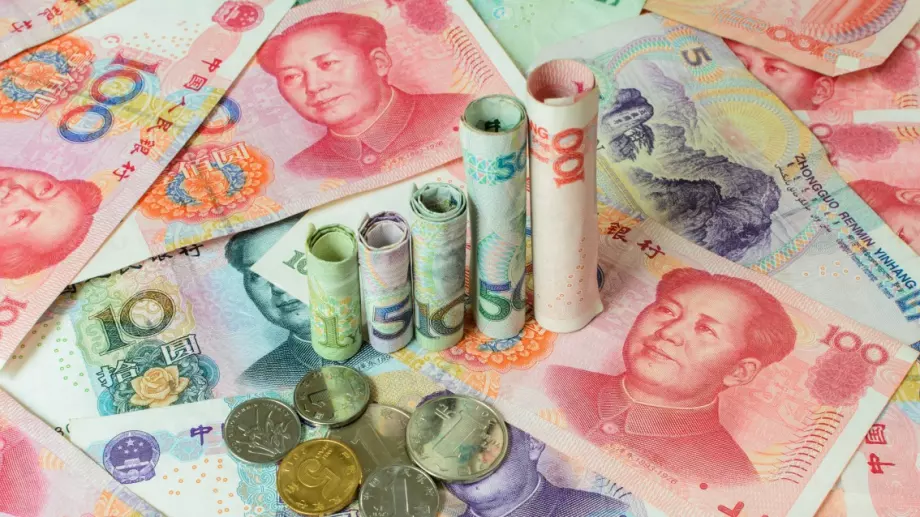 „Газпром нефт” зарежда самолети в Китай срещу юани