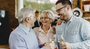 Винаги бъди мил с тези, които те обичат повече от всичко друго- твоите родители!   