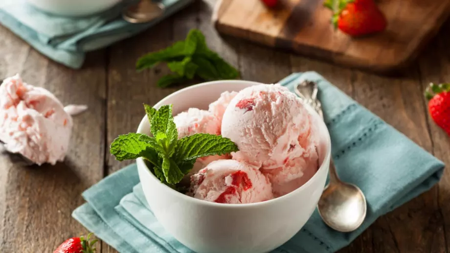 Сладолед с кокосово мляко