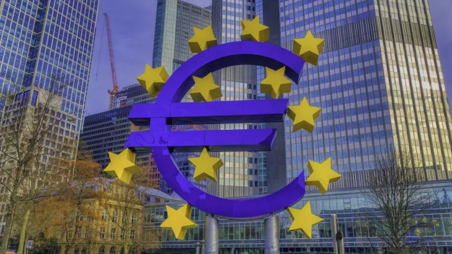 ЕЦБ помага с милиарди евро на страни от Източна Европа