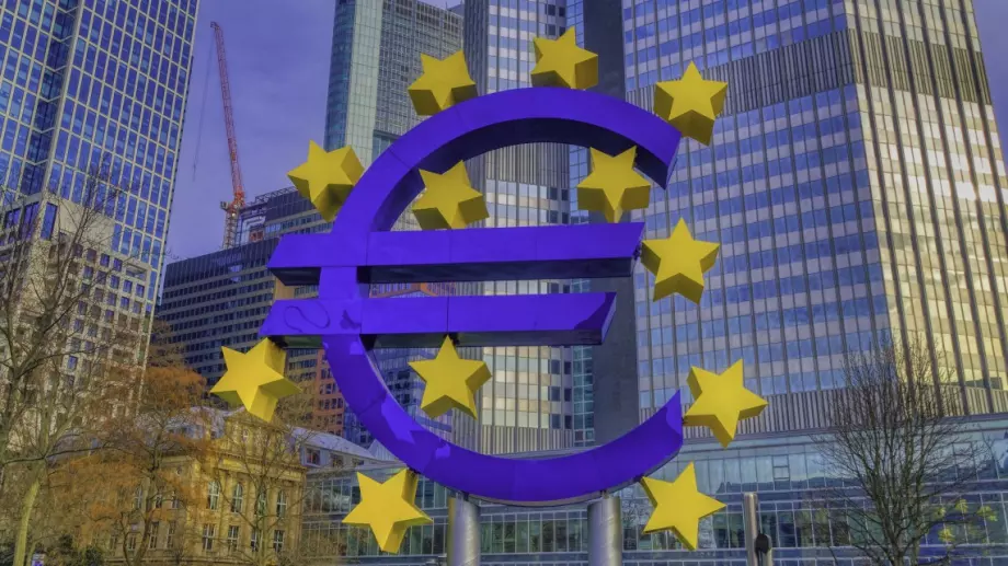 Инфлацията притиска ЕЦБ да направи ново голямо повишаване на лихвите