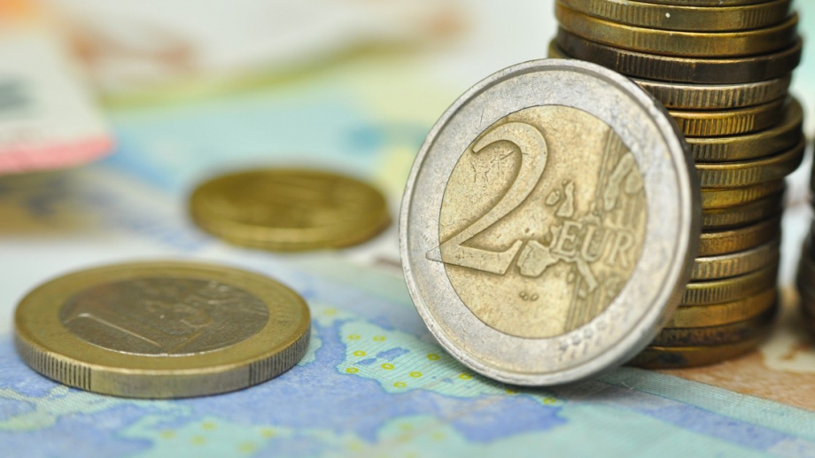 Приемането на еврото от България е грешка то няма