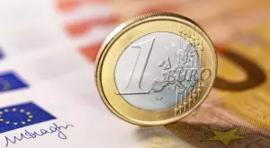  {{ otherArticle[0].article.title }} 