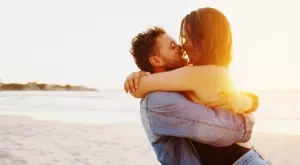 В този живот има само едно истинско щастие - да обичаш и да бъдеш обичан!