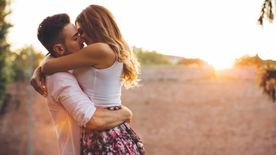 За една жена вниманието на мъжа до нея е всичко