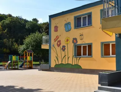 Проблемът с детските градини: Над 10 000 деца остават без места в София, само 2900 ще имат втори шанс