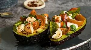 3 свежи рецепти за лятото с домати Кумато