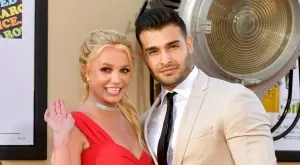 Бритни Спиърс се разсъблече (СНИМКИ)