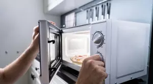 Любопитната история на микровълновата печка