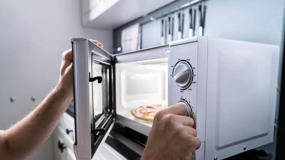 Любопитната история на микровълновата печка