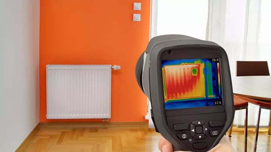 В кои случаи се използва термокамера за откриване на течове?