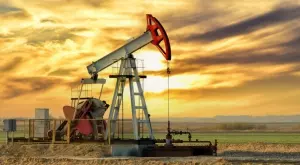 Петролът тръгна надолу заради прогнози за слабо световно търсене