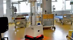Робот за дезинфекция срещу коронавирус - вече и у нас
